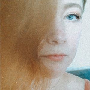 Meet your Posher, Justine